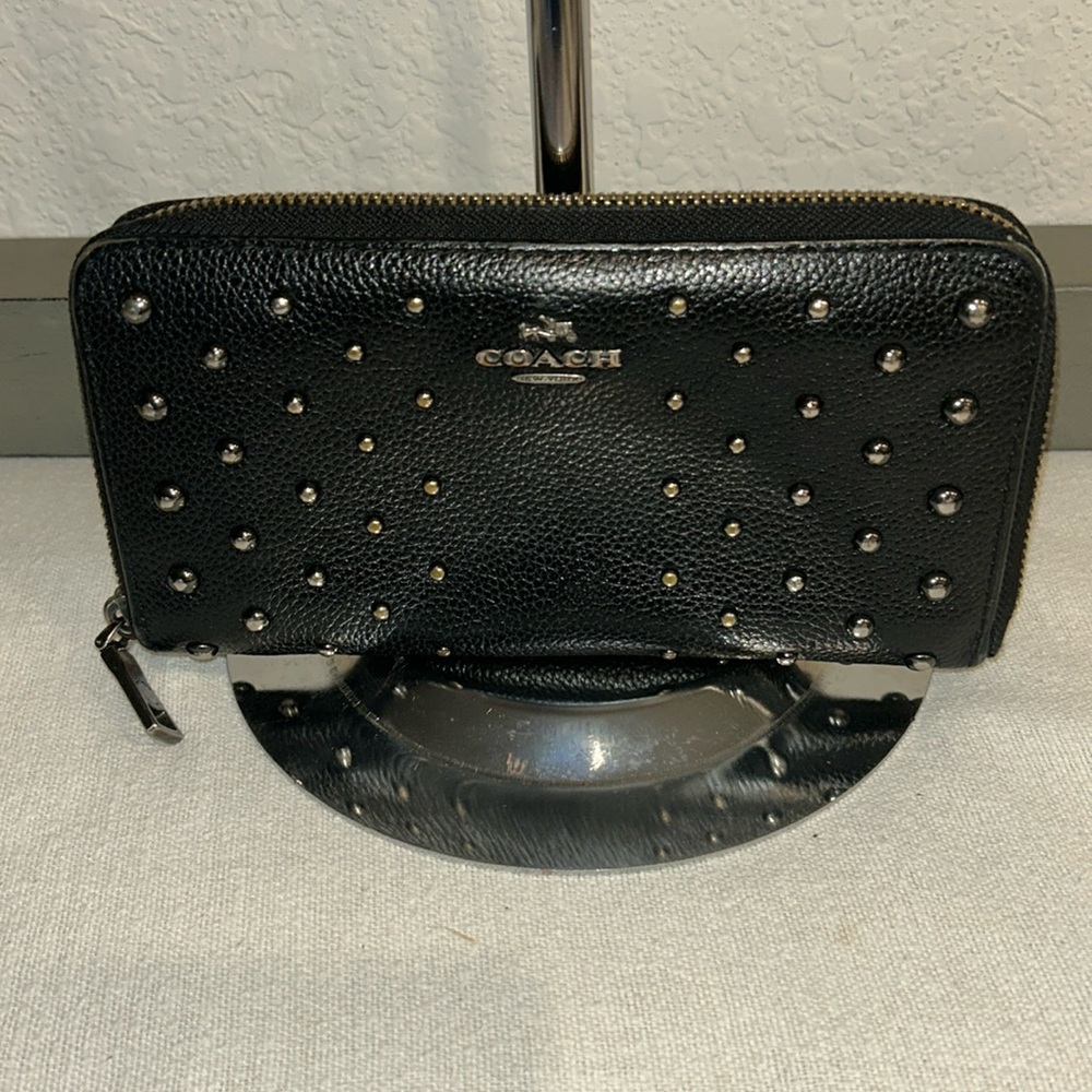 Coach long zippy wallet - Picture 1 of 17